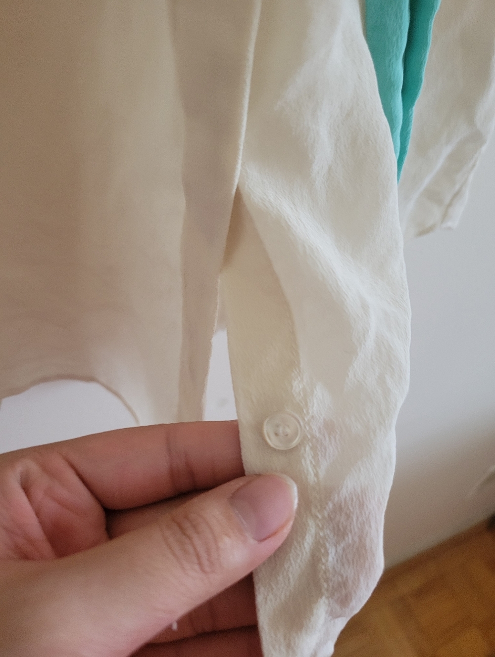 Babaton Cream Blouse with Tie Knot And Teal Details - Picture 5 of 7